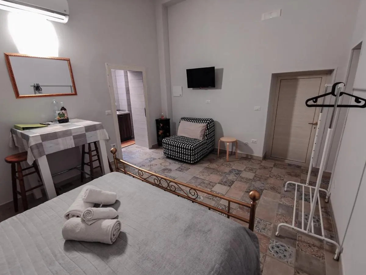 Whiteflower Apartments Bari Italy
