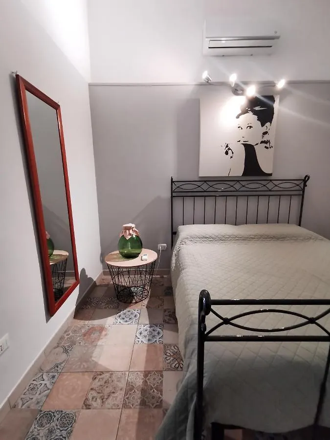 Whiteflower Apartments Bari Italy