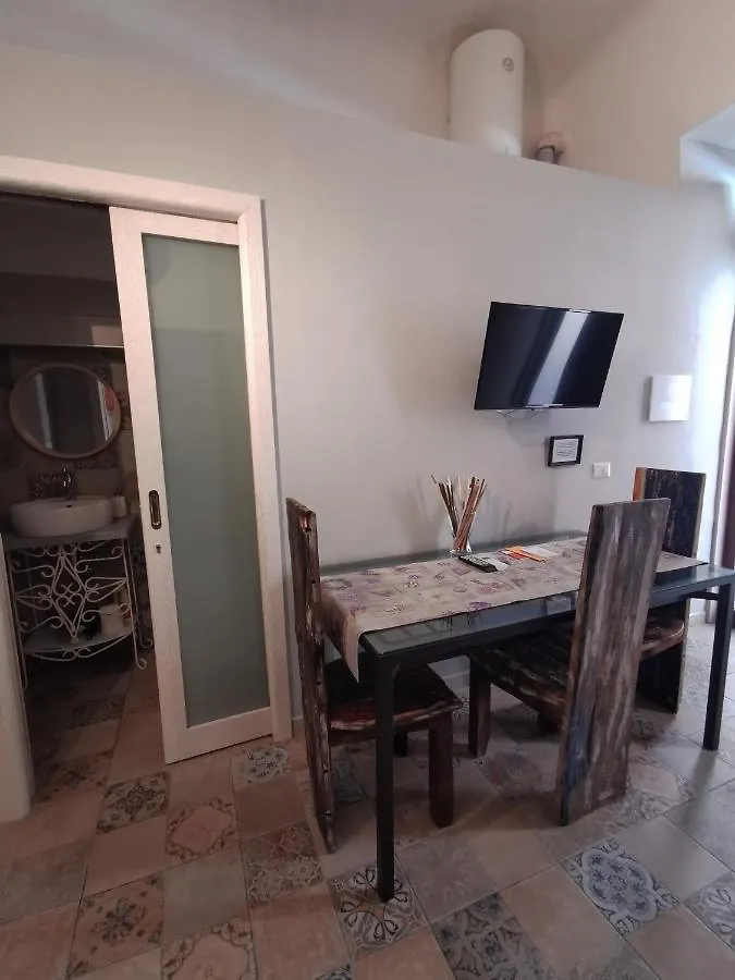 Whiteflower Apartments Bari