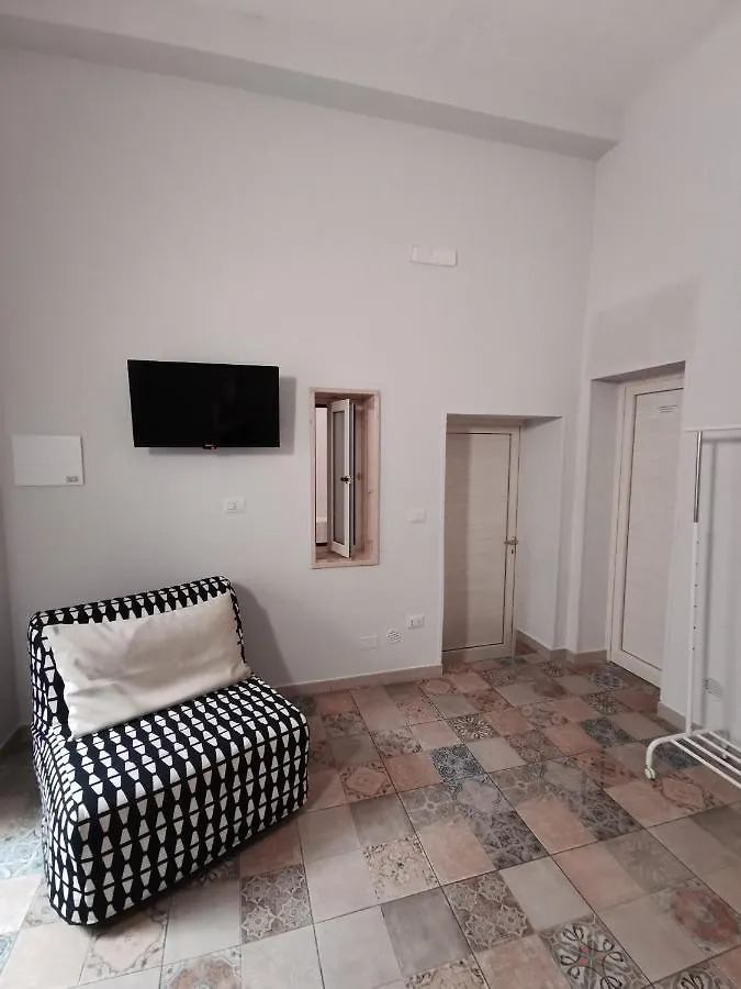 Whiteflower Apartments Bari