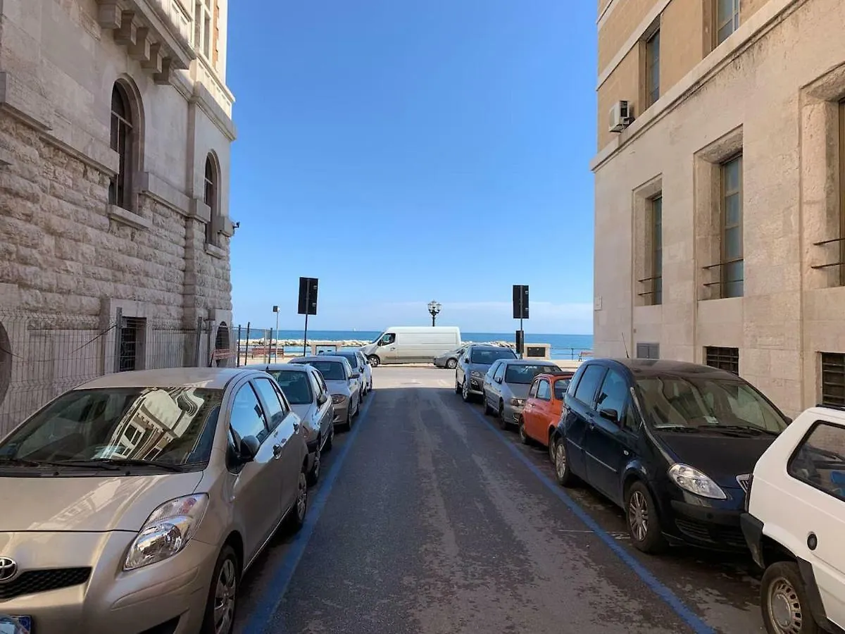 Whiteflower Apartments Bari